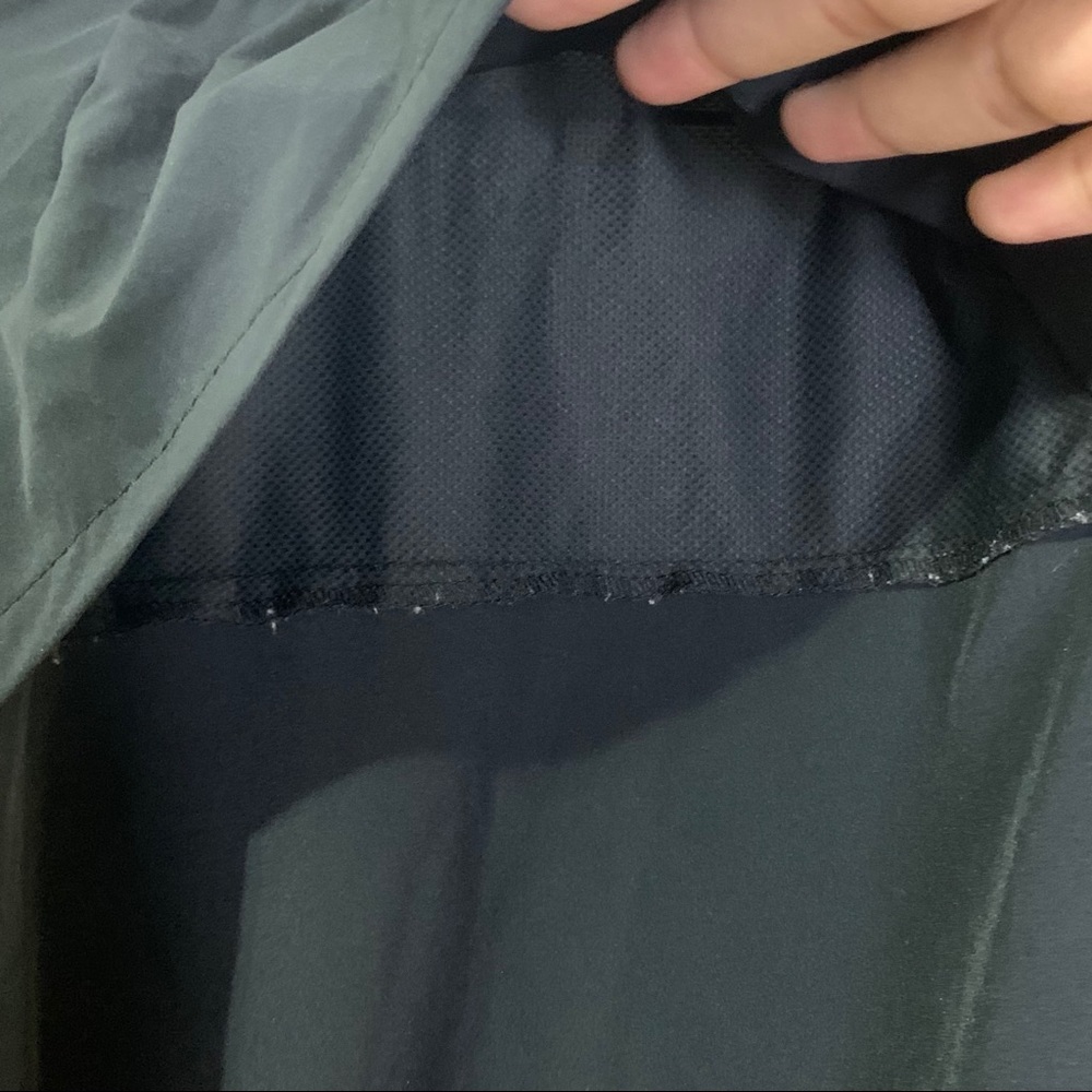 Uo without walls black perforated sport jacket/M - Picture 10 of 11